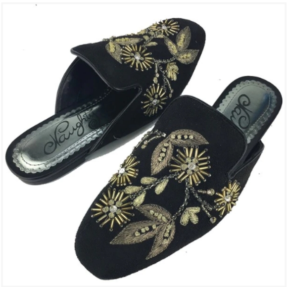 Welcome to my boutique! - Picture 3 of 8